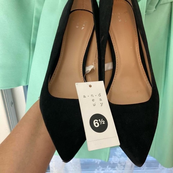 Black suede pointed toe pumps NWT A New Day 6 1/2 - Picture 1 of 5